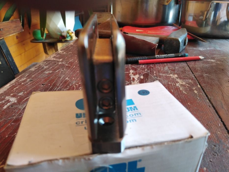 Панти за душ кабини и стъклени врати