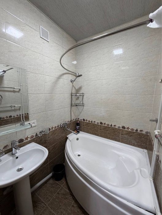 Чиланзар 18 кв Продаётся 3 комната 85.000у.е.