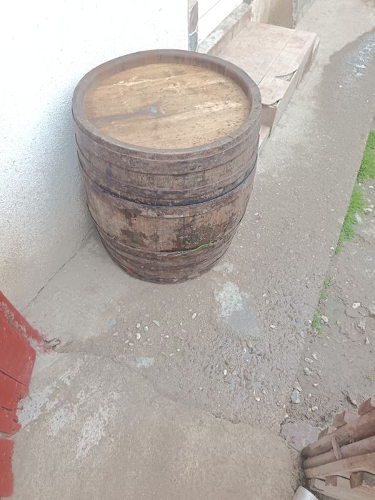 Butoaie de stejar și putinapentru vin