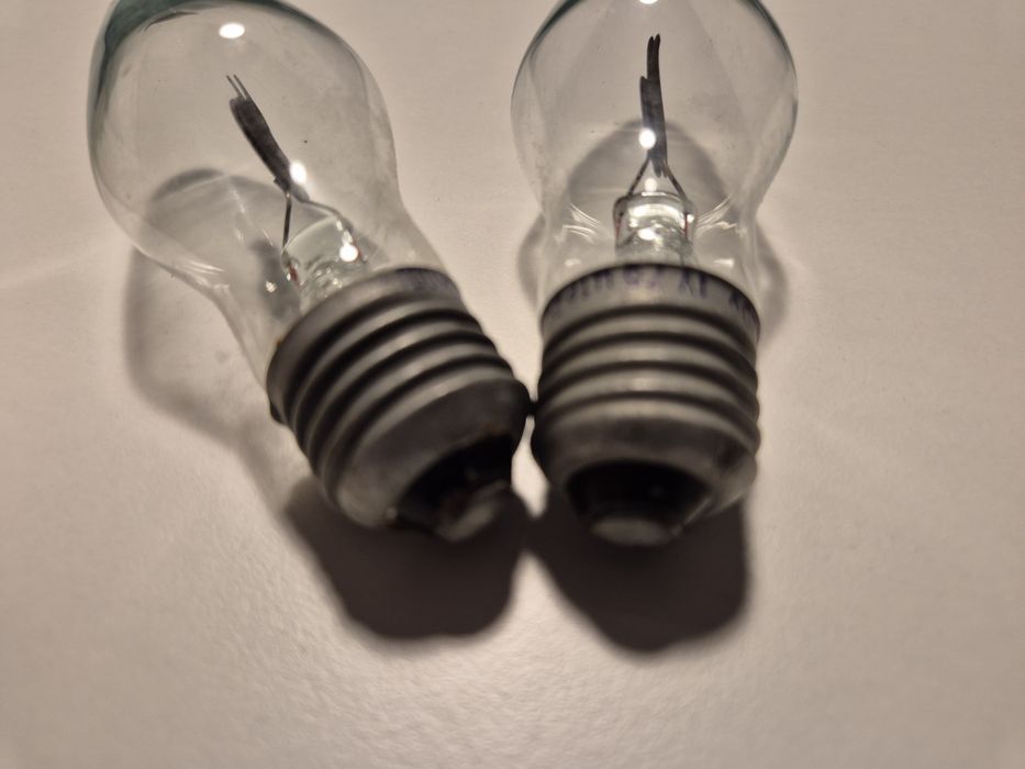 Set de 2 becuri E27 ornamentale tip flacara rosie