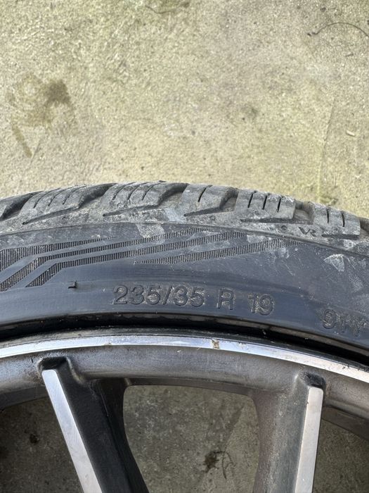 Jante keskin r19 235/35 + cauciucuri iarna