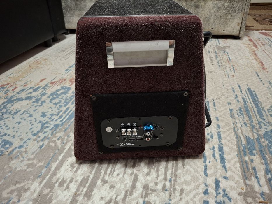 Сабвуфер для авто