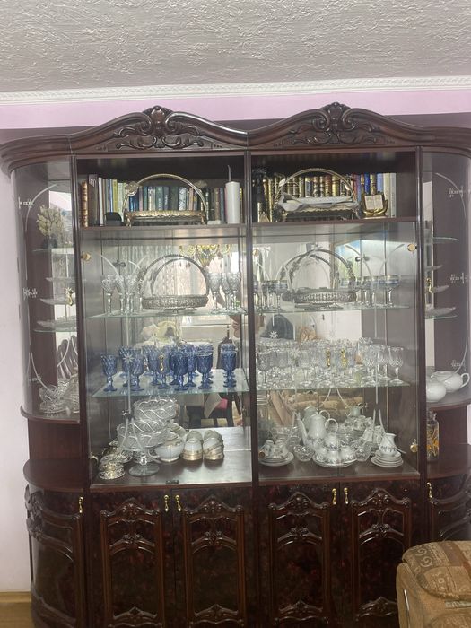 Стенка в зал коричневый