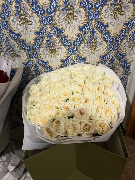 Гүлдер сатылады…