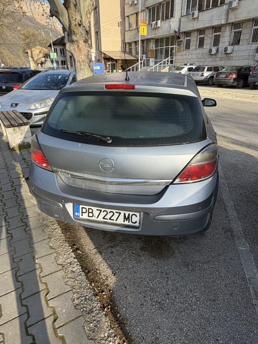 Opel Astra 1.6 бензин