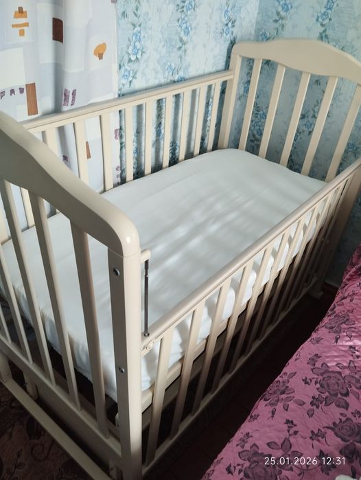 Продам детскую кроватку