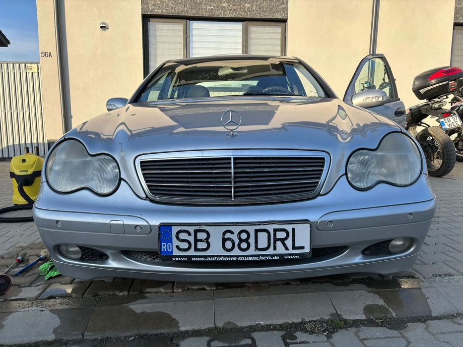 Mercedes-Benz C Mercedes-Benz C220