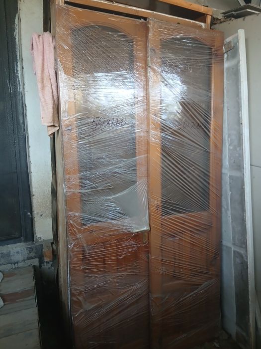 Продам двери б/у ветрина