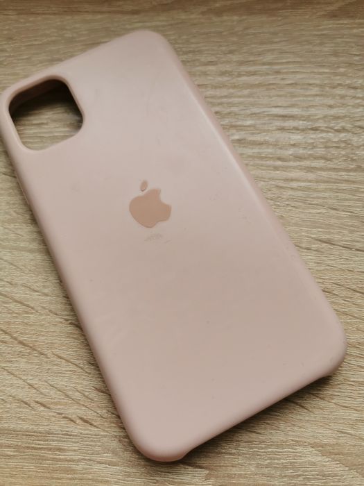 Кейсове Nillkin и други за iPhone 11