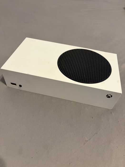 Xbox Series S + controller