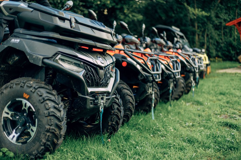 Inchiriez mai multe atv si buggy