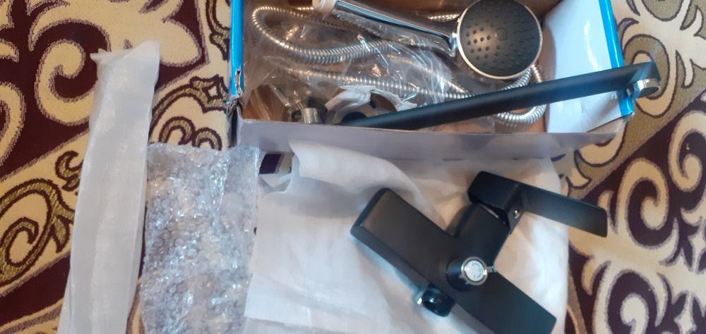 Смеситель для ванн,новый в упаковке