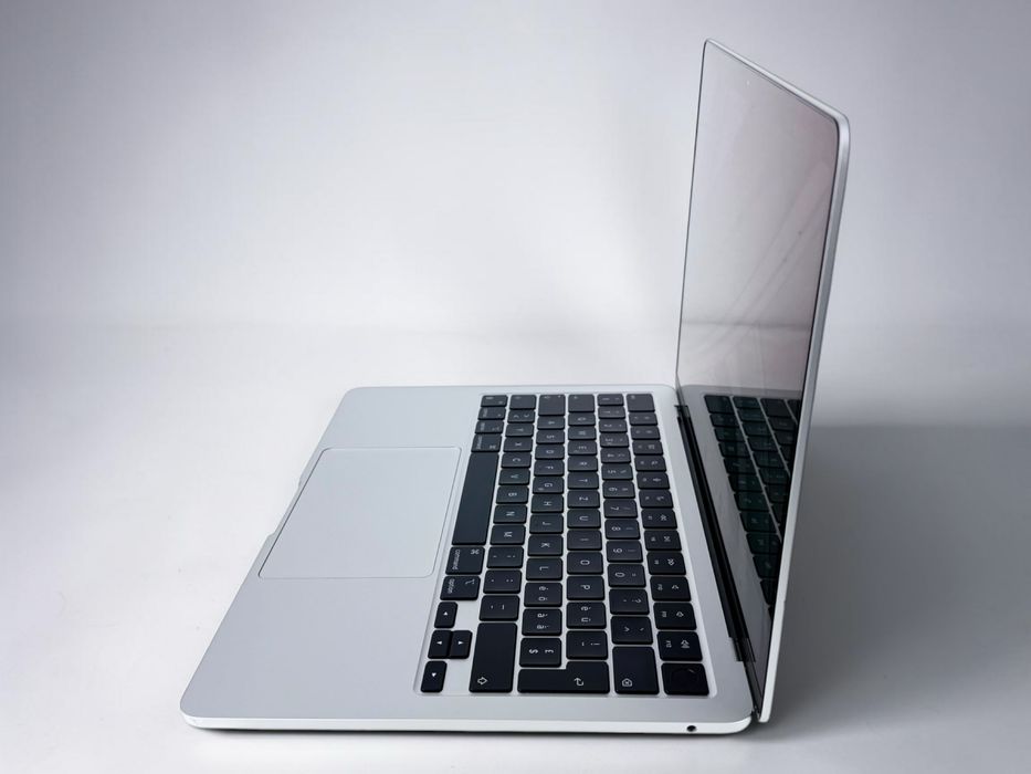 НОВ! Apple MacBook Air 13 M3 2024 8RAM 256GB Silver Гаранция! — миниатюра 4