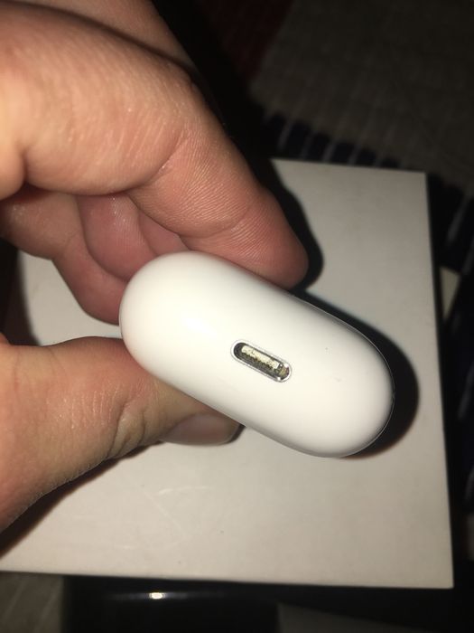Наушники AirPods with