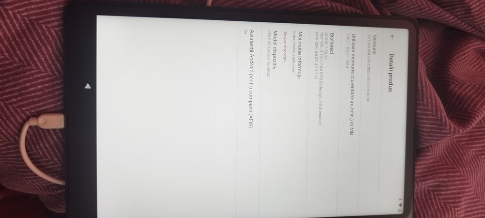 Vând tabletă Lenovo 
Tabletă este