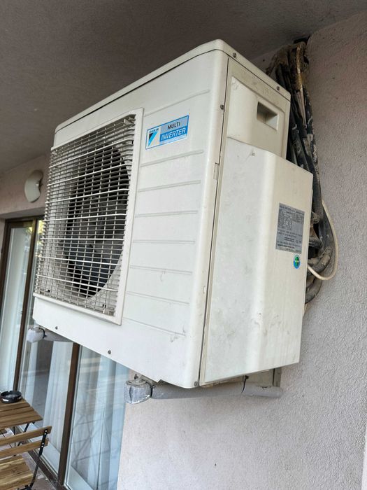 Aer conditionat inverter multisplit Daikin cu 4 unitati interioare