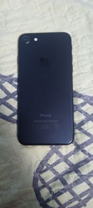 iPhone 7  ........