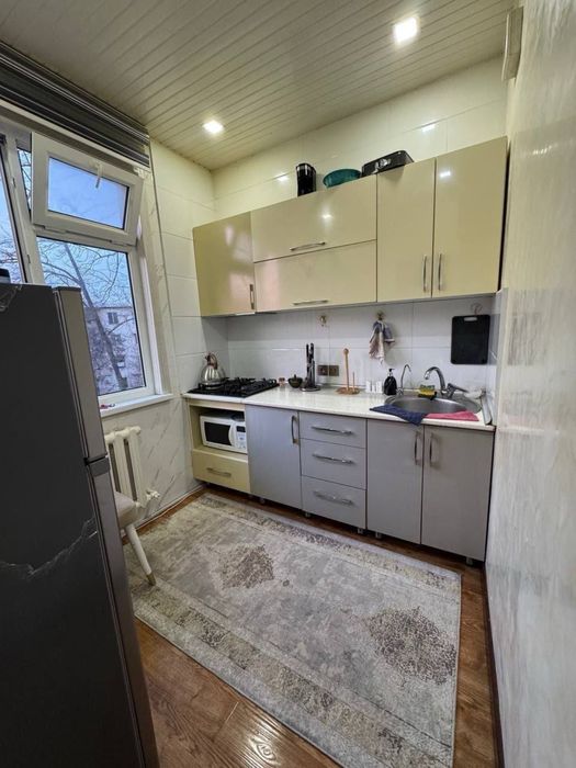 Чиланзар 2  2/4/4. Панель с обстановкой. Ор школа