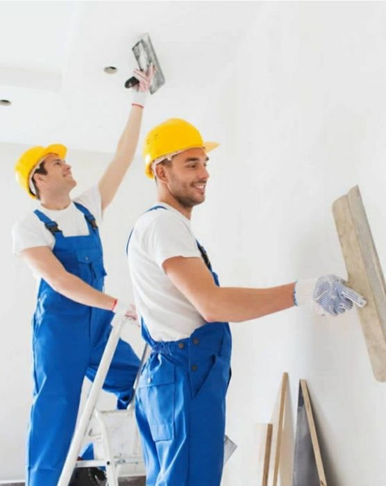 Строим дома, забор, колодец, сварщик, электрик.