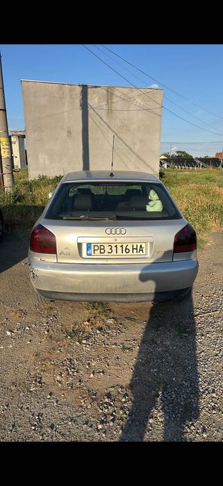 Автомобил Ауди а3