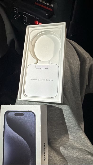 Продам iPhone срочно