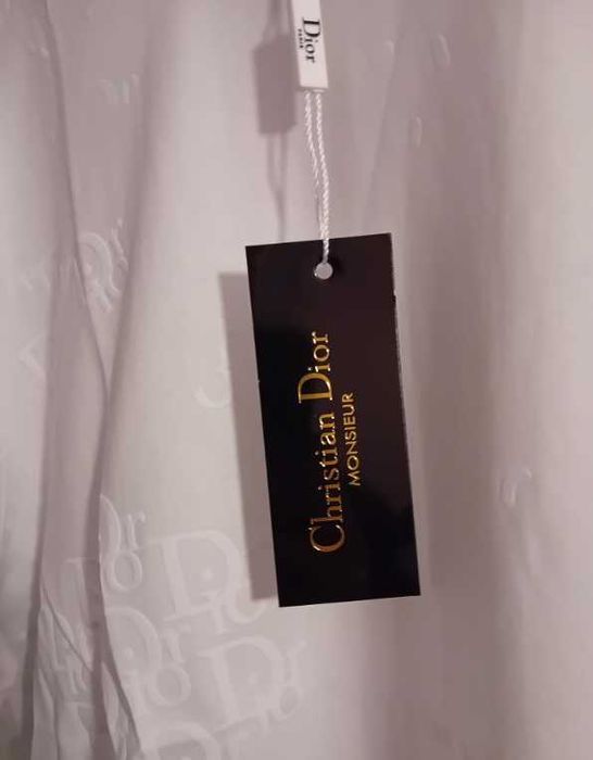 Чисто нова оригинална тениска Cristian Dior