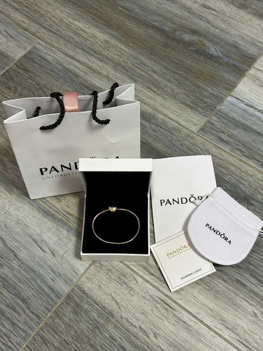 Brățară Pandora placată cu aur galben, în formă de inimă