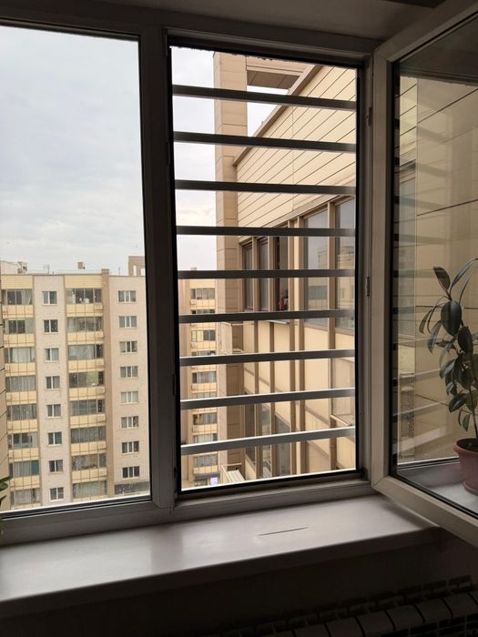 Решетка защитная и москитные сетки