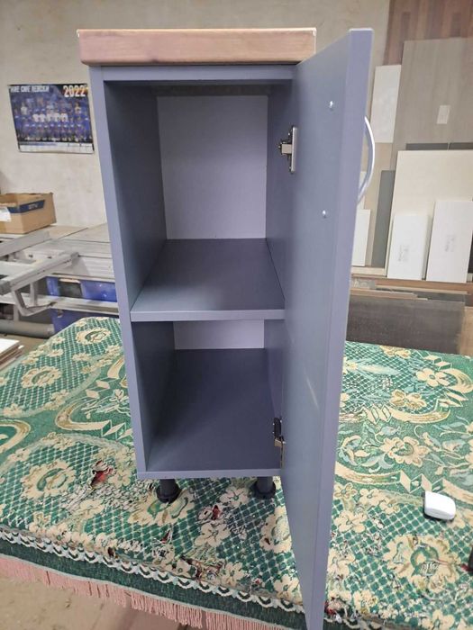 Кухненски шкаф .