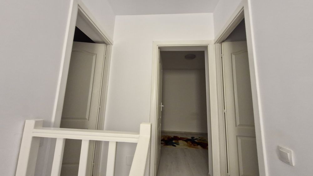 Inchiriez casa Bucium