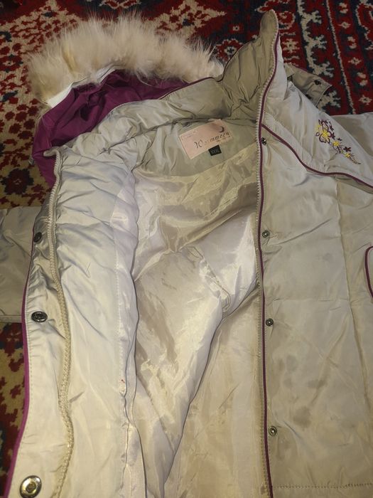 Продам куртку для девочек