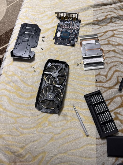 Vand placa video GTX 1660 6 gb