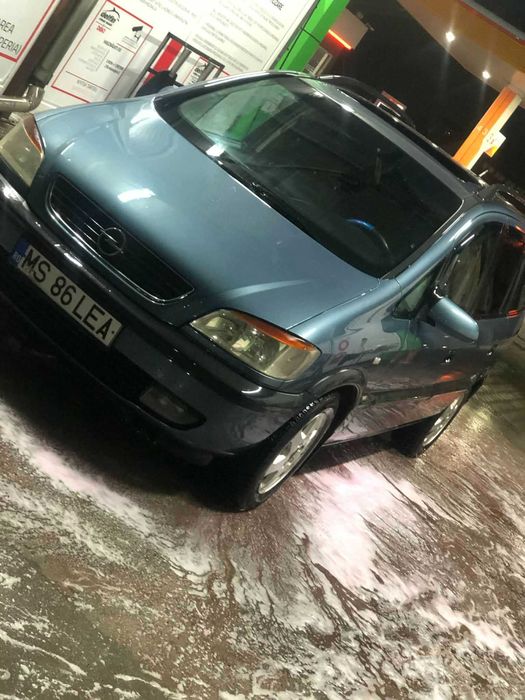 Vand sau schimb opel zafira