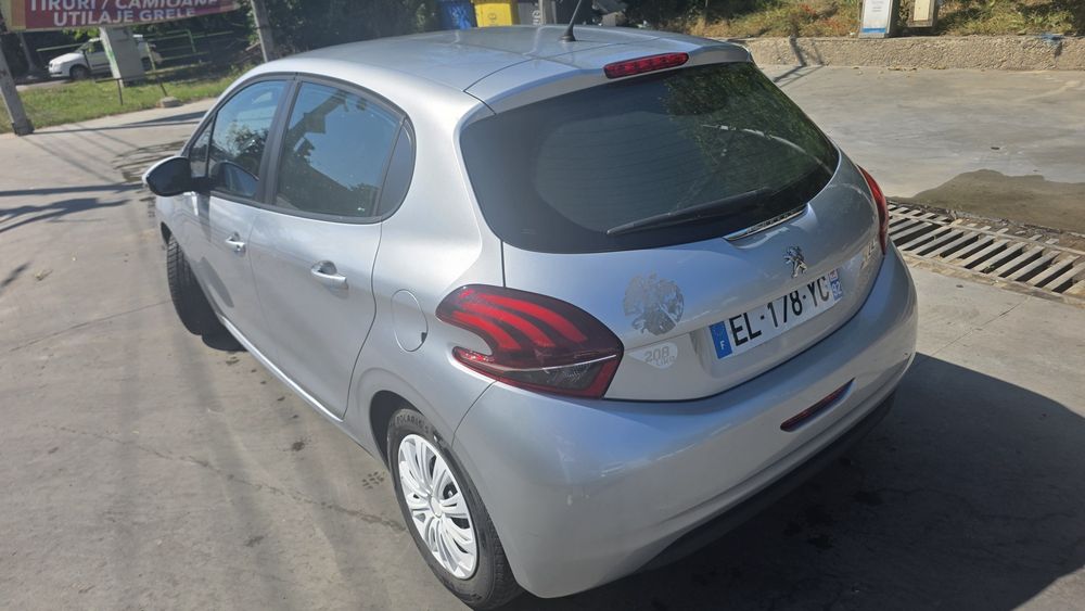 Peugeot 208 ,2017,1.2 benzina