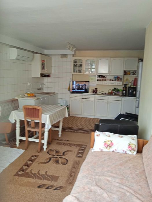 Vând apartament 2 camere spațios 85mpt , Deva.
