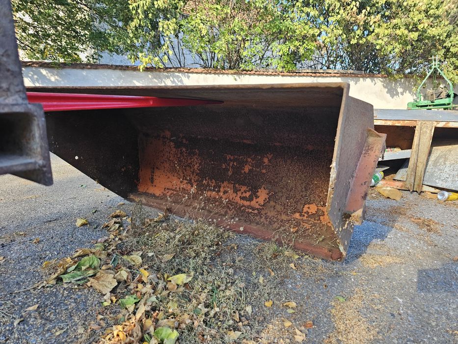 Кофа за челен товарач