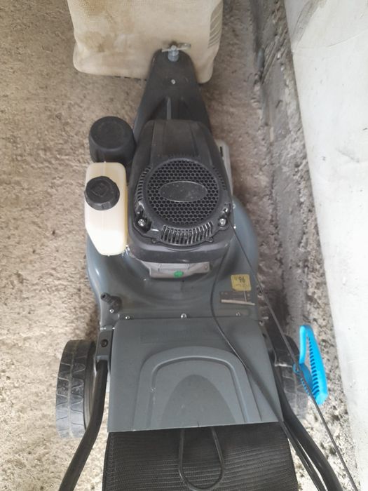 Cositoare pe benzina de gazon sabo