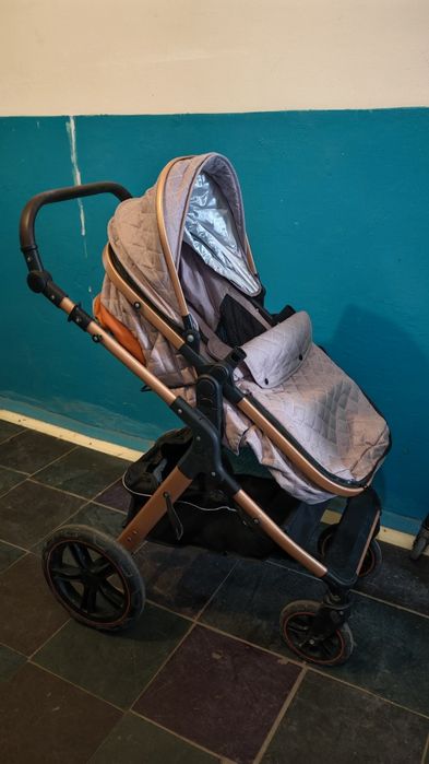 Продам коляску 2 в одном