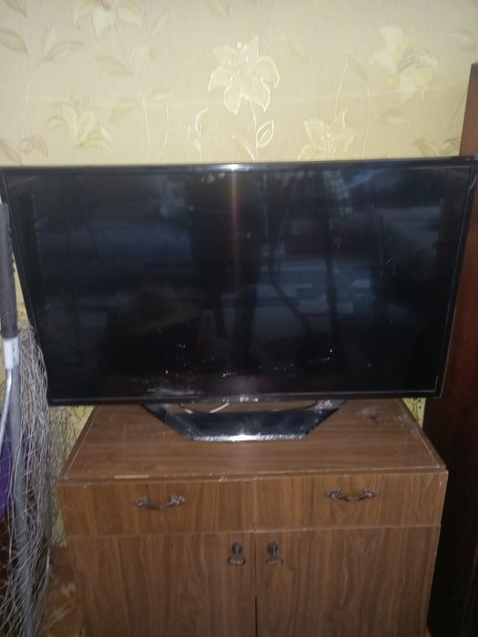 Телевизор на запчасти
