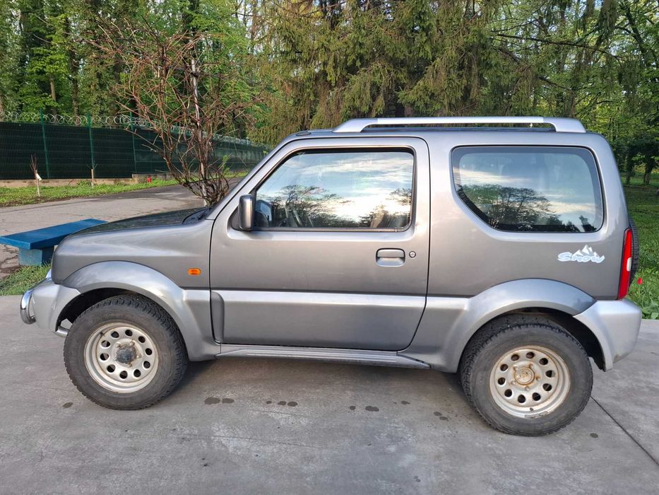 Masina suzuki jimny