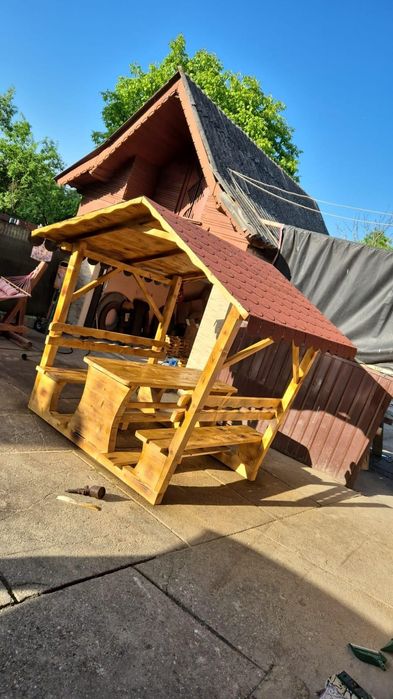 Mobilier rustic pentru gradina din lemn masiv