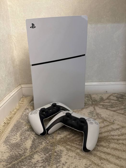 PlayStation 5 Slim Digital + 2 DualSense