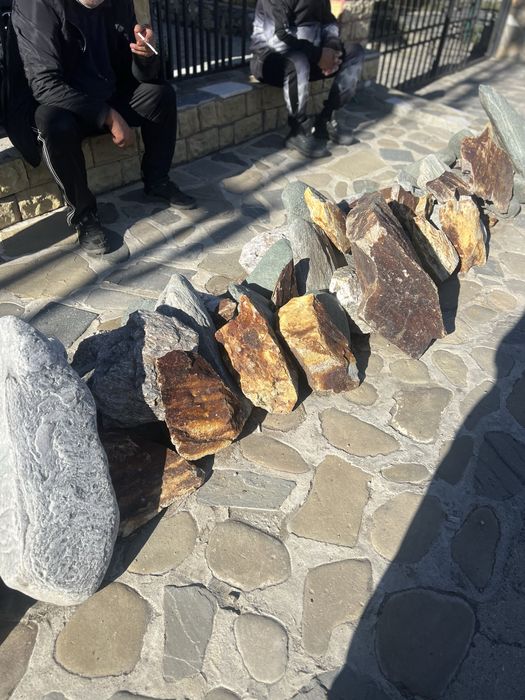 Bolovani ornamentalii alei japoneze piatra cubica andezit