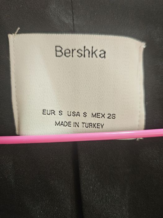 Късо дамско сако