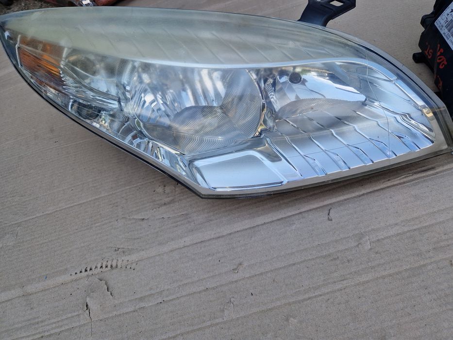 Faruri Renault Megane 3 2010