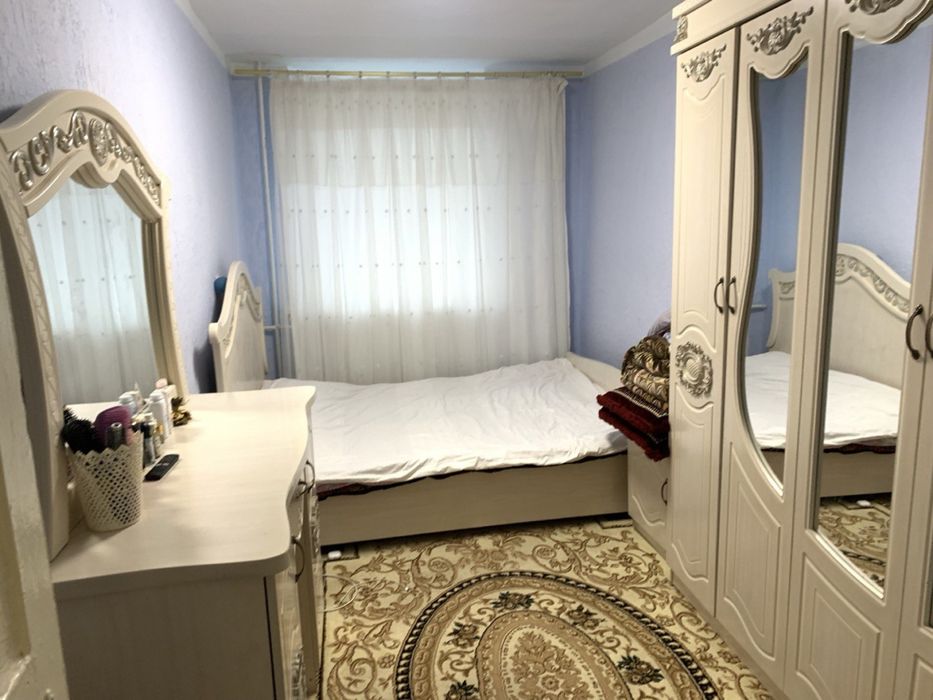 Срочно двухкомнатная 65 квадратов