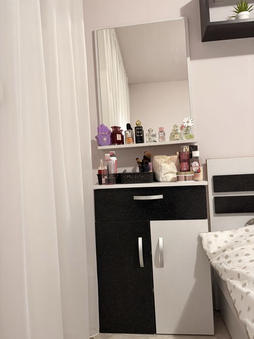 Birou +masuta machiaj