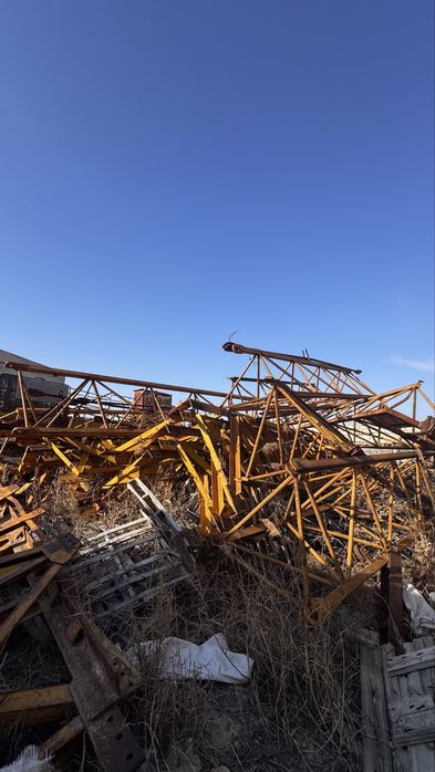 Башенный кран QZT-63