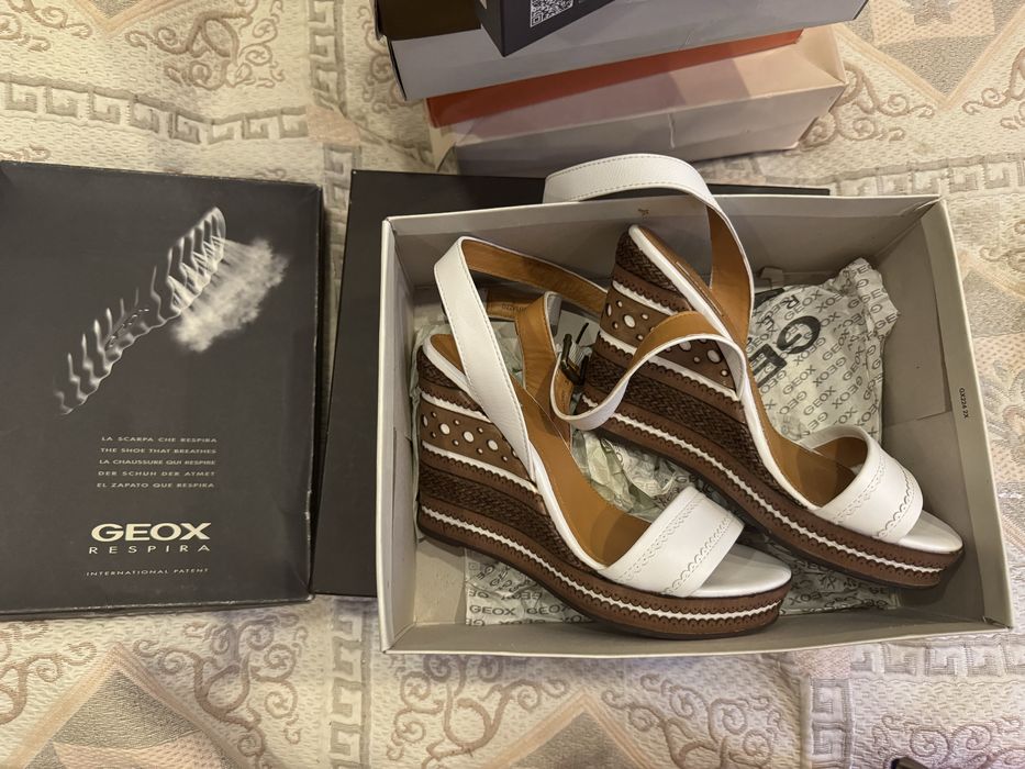 Танкетка туфельки Geoxновые кожаные на лето 39,5