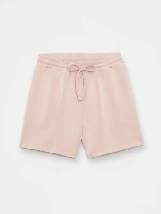 Къси панталони (basic) в Бежов цвят (Размер L)